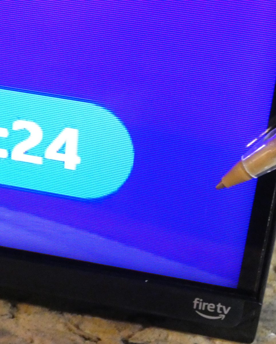 TCL 40 Inch 40SF560 QLED FHD FireTV OS 7.6 UK Delivery GRADE B-3 — issue photo