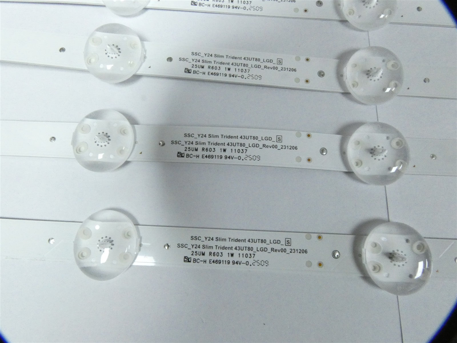 BACKLIGHT SET FOR LG43UR78006