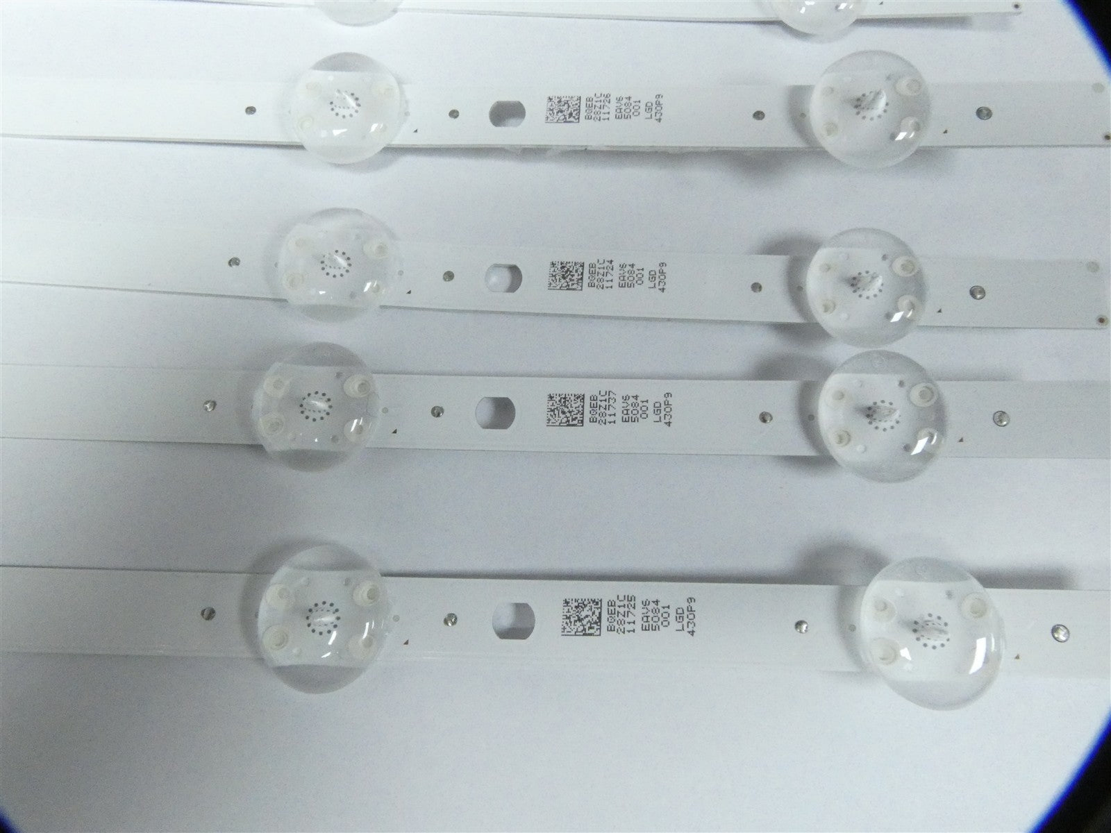BACKLIGHT SET FOR LG43UR78006