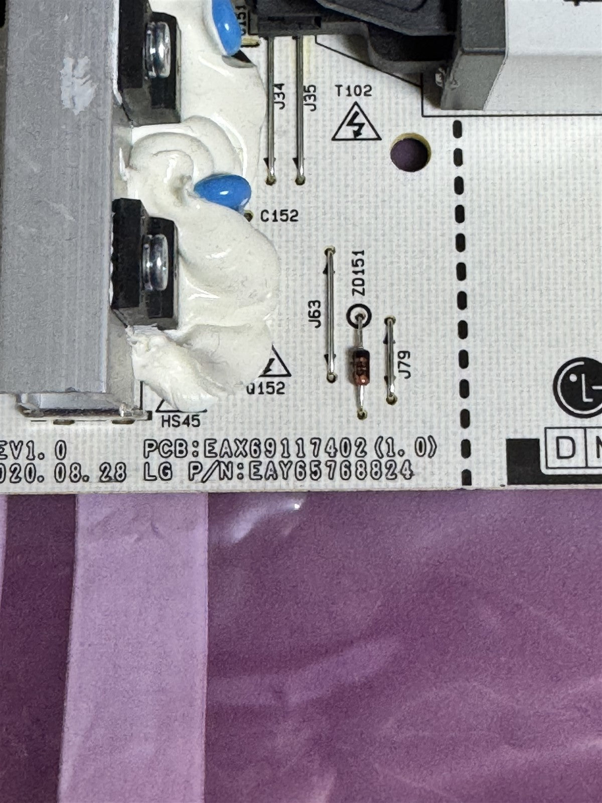 8526405